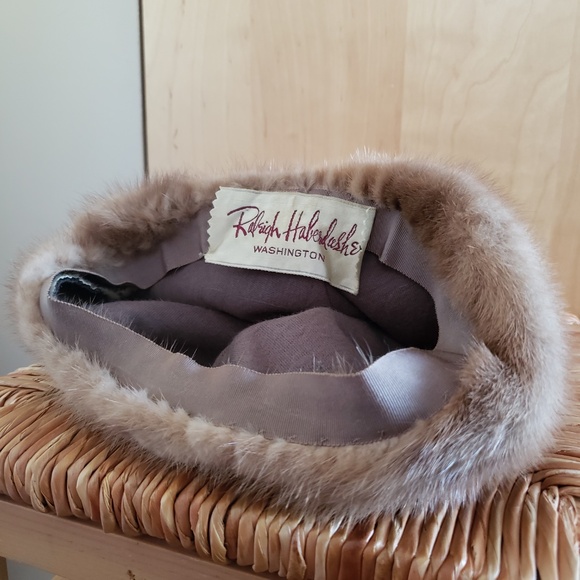 VINTAGE Fur Hat! main image 6